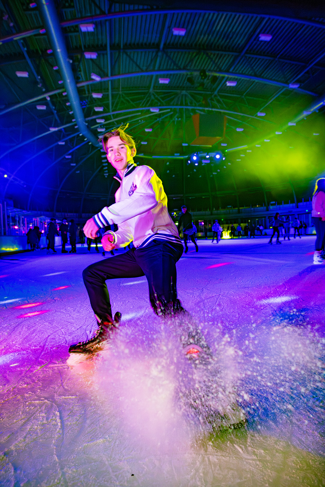 Frozen Friday op het IJS! | Schaatsdisco | Dit kan bij een Optisport locatie | Heb een avond plezier op het ijs