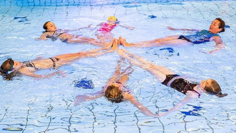 Synchroonzwemmen in Druten Optisport De Gelenberg