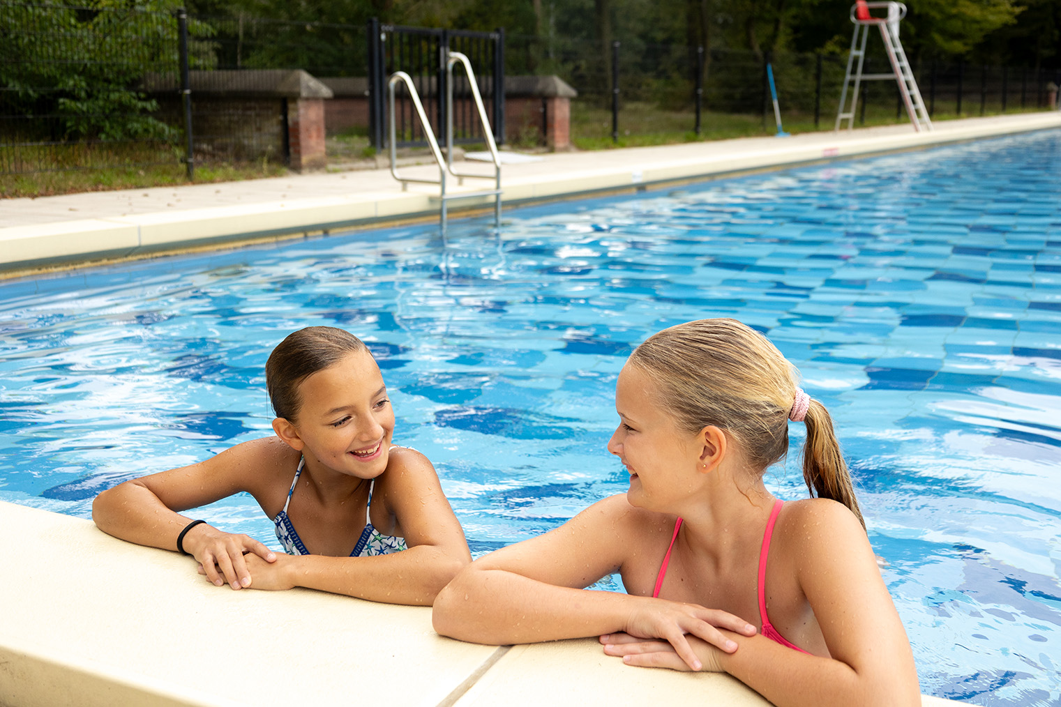 Kinderen buitenbad