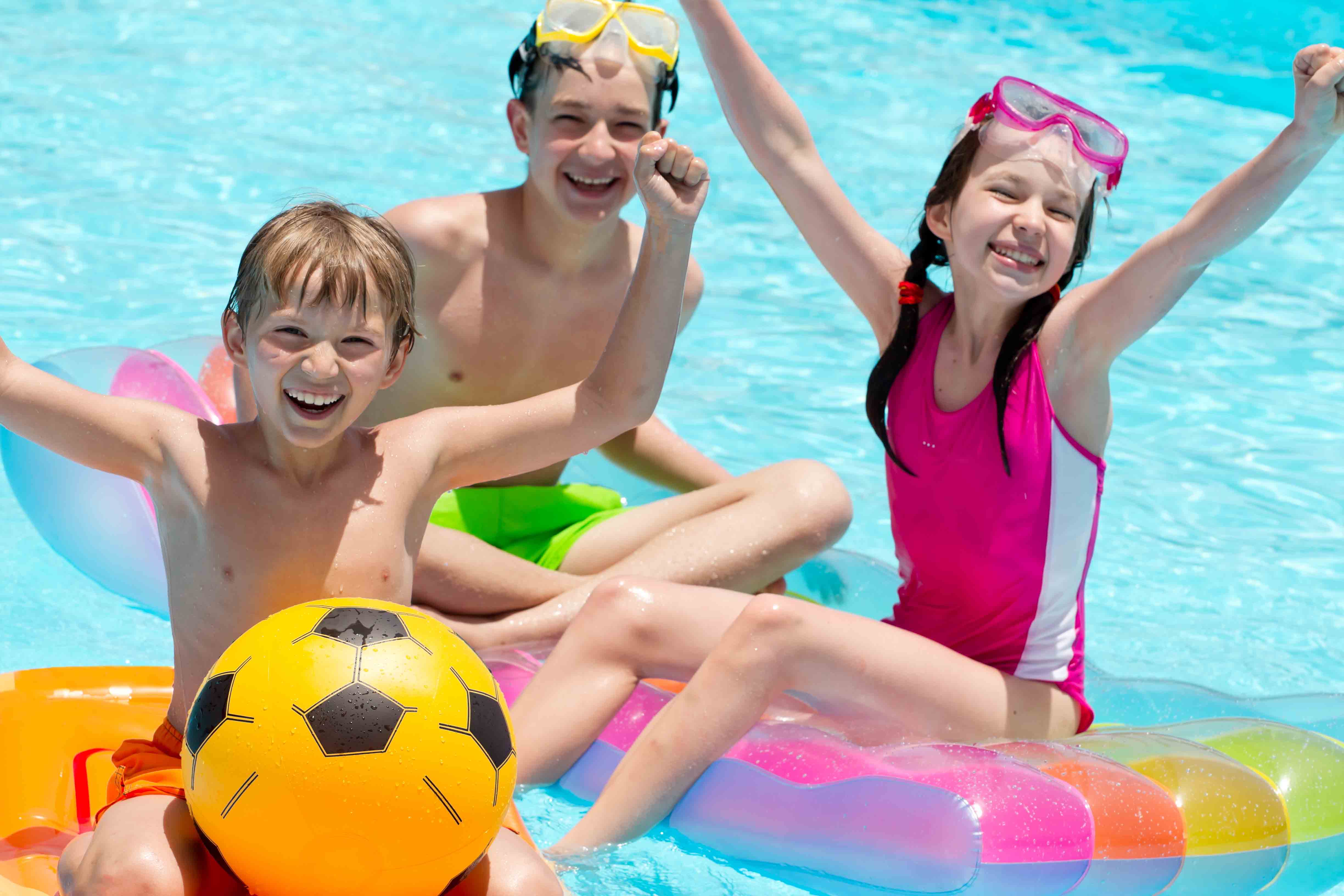 Vrijzwemmen buitenbad kinderen