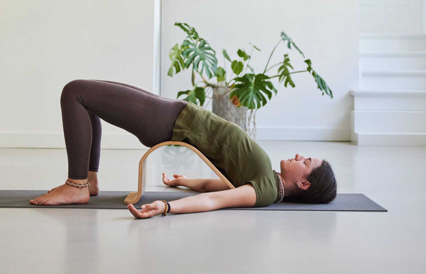 Pose van Critical allignment yoga